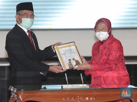 Diangkat Jokowi Jadi Mensos Ini Profil Tri Rismaharini Diangkat Jokowi Jadi Mensos Ini Profil Tri Rismaharini