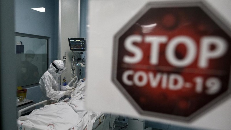 Kasus infeksi Covid-19 di Turki melonjak lagi di antara pasiennya adalah seorang bayi berusia sebelas bulan. (AP/Emrah Gurel)