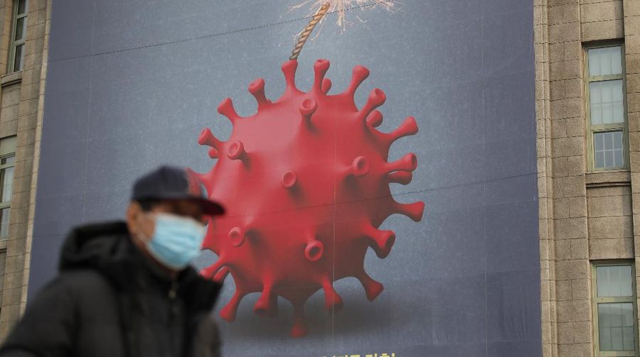 Pandemi Covid-19 di China. (AP/Lee Jin-man)