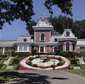 Laku Rp 308 M, Intip Isi Rumah Mendiang Michael Jackson