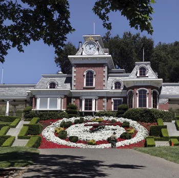 Laku Rp 308 M, Intip Isi Rumah Mendiang Michael Jackson