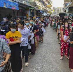 Vaksinasi Corona Bulan Depan, Warga Thailand Malah Ragu