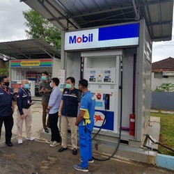 Kepala BPH Migas Inspeksi SPBU Mini Exxonmobil di Jabar
