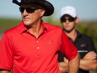 Pegolf Legendaris Greg Norman Positif Covid-19