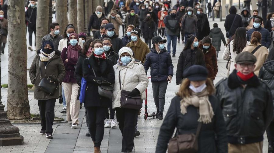 Prancis tidak menutup kemungkinan memberlakukan lockdown nasional ketiga jika angka kasus covid-19 terus meningkat. (AP/Bob Edme)