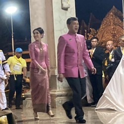 Heboh Foto Syur, Raja Thailand Angkat Selir Jadi Ratu?