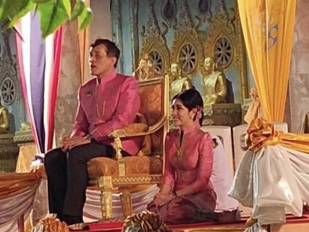Raja thailand masuk islam