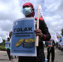 RPP UU Cipta Kerja, Perusahaan PHK Tanpa Bayar Full Pesangon