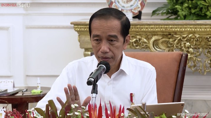 Jokowi ratas persiapan penyaluran bansos tahun 2021 di Istana Merdeka, Selasa (29/12/2020). (Tangkapan layar youtube sekpres)
