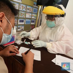 Diterpa Isu Tes Antigen Bekas, Begini Gerak Saham Kimia Farma