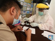 Diterpa Isu Tes Antigen Bekas, Begini Gerak Saham Kimia Farma