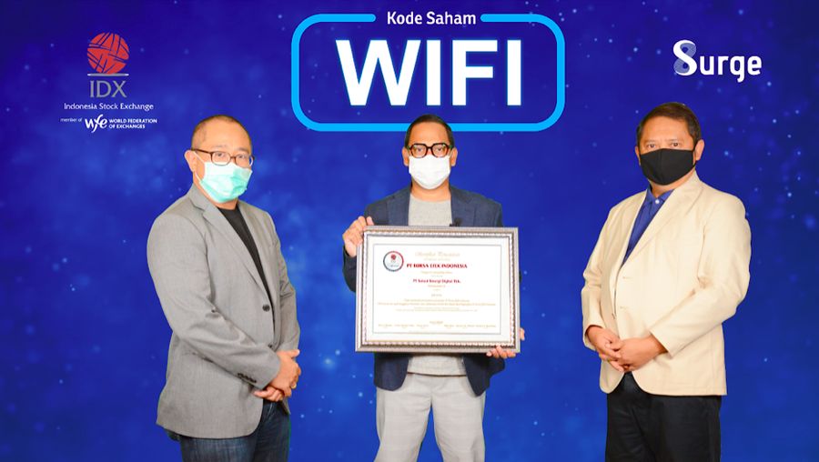 IPO PT Solusi Sinergi Digital (Surge) Tbk (WIFI), 30 Des 2020, Alex Rusli, Hermansjah Haryono, dan Rudiantara/BEI