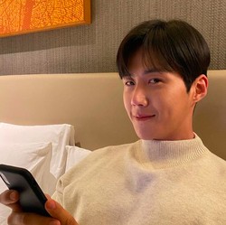 Gegara Skandal, Kim Seon Ho Harus Lepaskan Program Ini