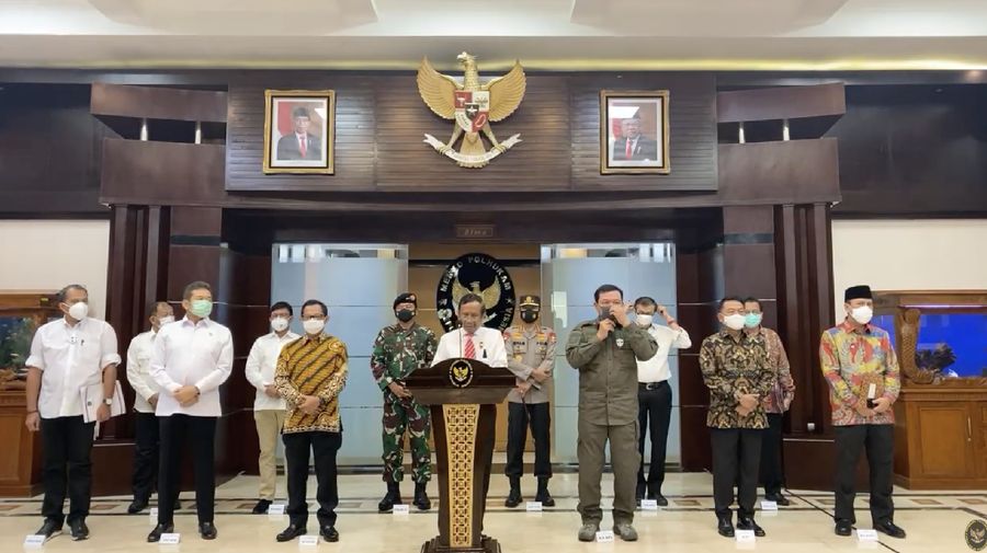 Mahfud MD memberikan keterangan dalam konferensi pers terkait perkembangan isu di bidang politik, hukum, dan keamanan. (tangkapan layar youtube Kemenko Polhukam RI)