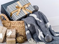 Berbagi Kehangatan dengan Kirim Hampers dari Trans Snow World