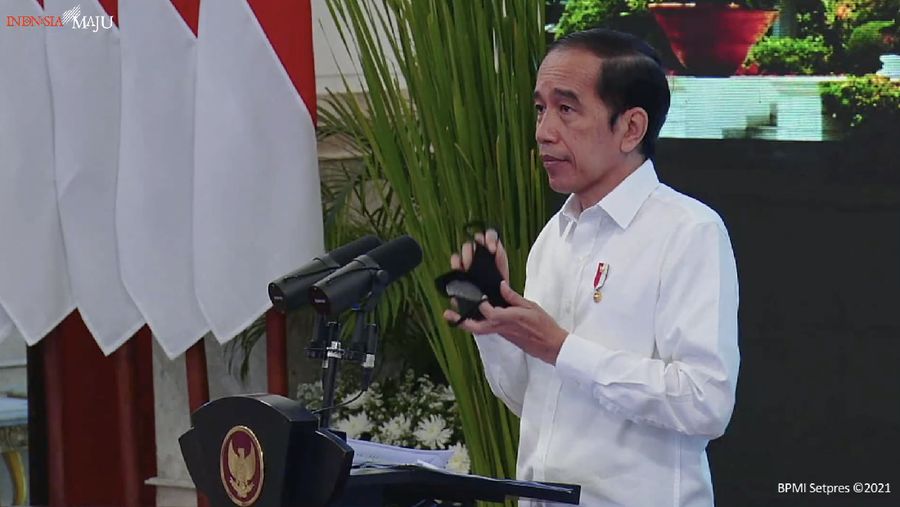 Jokowi saat Rapat Terbatas Penanganan Pandemi Covid-19 dan Rencana Pelaksanaan Vaksinasi, 6 Januari 2021