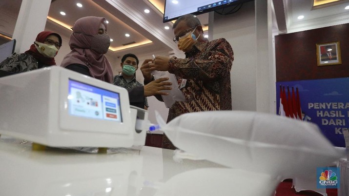 GeNose C19 adalah alat pendeteksi COVID-19 besutan para ahli Universitas Gadjah Mada. (CNBC Indonesia/Andrean Kristianto) GeNose C19 adalah alat pendeteksi COVID-19 besutan para ahli Universitas Gadjah Mada. (CNBC Indonesia/Andrean Kristianto)