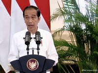 Jokowi 'Ogah' Cuma Bagi-bagi SK Hutan Adat & Tanah