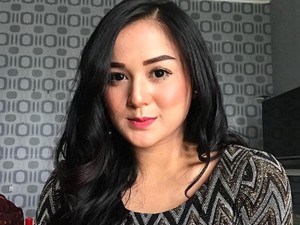 Enam Tahun Menikah, Juwita Bahar Ungkap Alasan Belum Punya Momongan