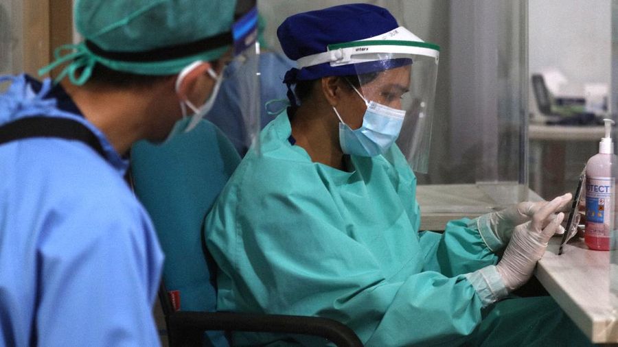 Suasana Puskesmas Pesanggrahan di Jakarta, Kamis (7/1/2021). Jelang kedatangan Vaksin yang diperuntukan masyarakat disaat pandemi Covid19, sejumlah puskesmas seperti di pesanggrahan masih melakukan aktifitas normal seperti biasa, menerima kedatangan pasien, melakukan test swab. (²©²ÊÍøÕ¾/Tri Susilo)