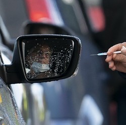 Janji Kemenkes: Vaksin Pfizer Bakal Dibagikan ke Seluruh RI