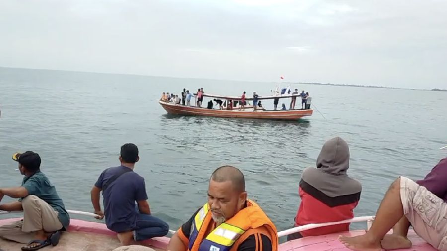 Pencarian jatuhnya pesawat Sriwijaya Air di Pulau Laki dan Pulau Lancang (Tangkapan Layar Video Basarnas)
