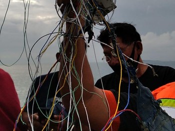 Tim SAR Temukan Puing Alumunium & Kabel di Kepulauan Seribu
