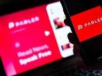 Bikin Rusuh AS, Aplikasi Parler Resmi Dicoret dari App Store!