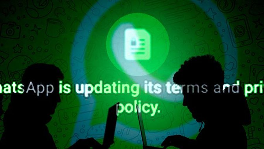 cover topik/ Kebijakan Privasi Baru WhatsApp_Luar