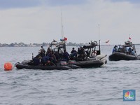 TNI AL: Blackbox Sriwijaya Air SJ 182 Tertimbun Puing Pesawat
