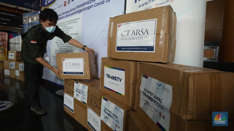 Dompet Amal TRANSMEDIA bersama CT ARSA Foundation Salurkan Donasi Tahap ke-9 untuk Penanganan Covid-19 (CNBC Indonesia/ Andrean Kristianto)