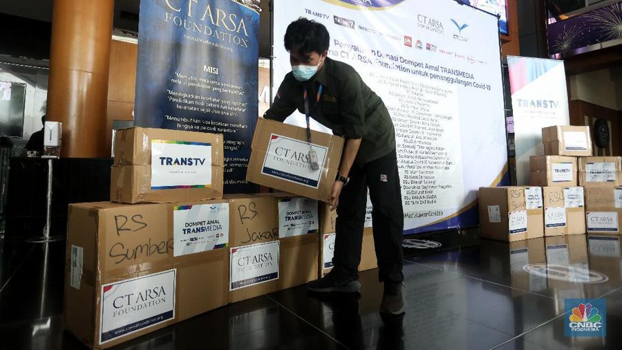 Dompet Amal TRANSMEDIA bersama CT ARSA Foundation Salurkan Donasi Tahap ke-9 untuk Penanganan Covid-19 (CNBC Indonesia/ Andrean Kristianto)
