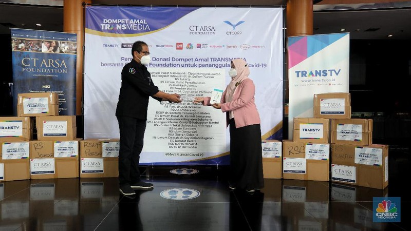 Dompet Amal TRANSMEDIA bersama CT ARSA Foundation Salurkan Donasi Tahap ke-9 untuk Penanganan Covid-19 (CNBC Indonesia/ Andrean Kristianto)
