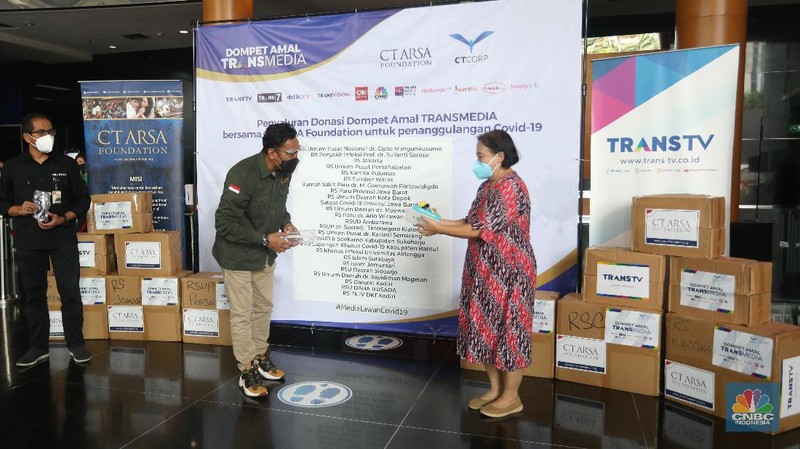 Dompet Amal TRANSMEDIA bersama CT ARSA Foundation Salurkan Donasi Tahap ke-9 untuk Penanganan Covid-19 (CNBC Indonesia/ Andrean Kristianto)