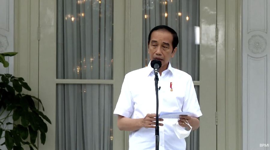 Presiden Joko Widodo memberikan keretangan pers usai menerima vaksinasi Covid-19 Perdana di Indonesia, 13 Januari 2021. (tangkapan Layar Youtube Sekretariat Presiden)