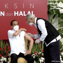 Suntik Vaksin Presiden, Dr Abdul: Pertamanya Agak Gemeteran