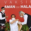 Vaksinasi Covid-19 Dimulai, Peritel Minta PSBB Transisi