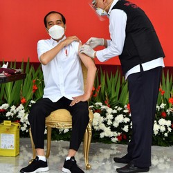 Jokowi Disuntik Vaksin, Mirae Asset: IHSG Bisa Tembus 6.880!