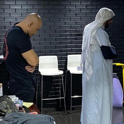 Sambil Teteskan Air Mata, Deddy Corbuzier: Ali Jaber Pahlawan
