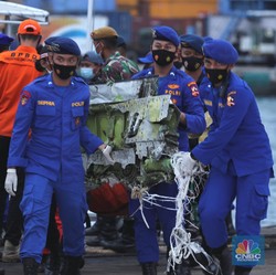 Nestapa Boeing: Kecelakaan SJ182 Hingga Kebakaran Mesin di AS