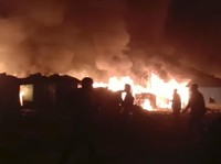 Sedih, Kebakaran Landa Kamp Pengungsian Muslim Rohingnya