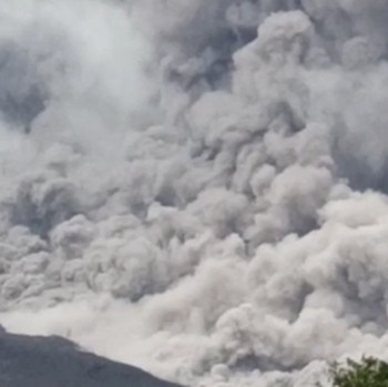Potret Erupsi Gunung Semeru
