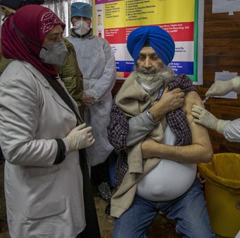 Terbesar di Dunia, India Mulai Vaksinasi Massal Covid-19