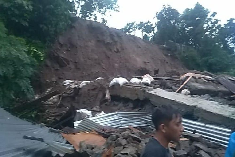 Banjir dan Tanah Longsor di Manado, 5 Orang Meninggal Dunia  Foto 2