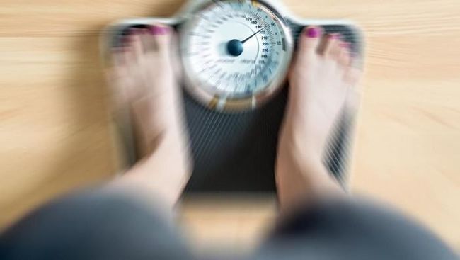 8 Kebiasaan yang Membuat Berat Badan Naik Saat Puasa