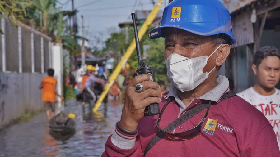 PLN pulihkan gardu listrik terdampak banjir di kalsel. Dok: PLN