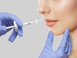 Botox Bibir Jadi Tren Viral, Dokter Kecantikan Ungkap Risikonya Botox Bibir Jadi Tren Viral, Dokter Kecantikan Ungkap Risikonya