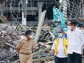 Jokowi Siapkan Rp 2,4 Triliun Atasi Bencana Alam 2022