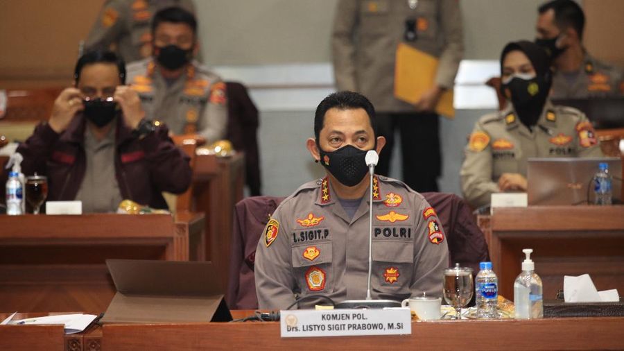 Calon Kapolri Komjen Pol Listyo Sigit Prabowo menjalani uji kelayakan dan kepatutan dengan Komisi III DPR setelah sebelumnya menyerahkan makalah berisi visi dan misi Sigit jika terpilih sebagai Kapolri. (Dok: Ist)