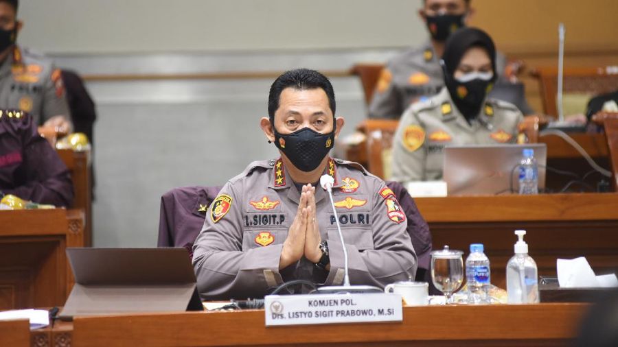 Calon Kapolri Komjen Pol Listyo Sigit Prabowo menjalani uji kelayakan dan kepatutan dengan Komisi III DPR setelah sebelumnya menyerahkan makalah berisi visi dan misi Sigit jika terpilih sebagai Kapolri. (Dok: Ist)
